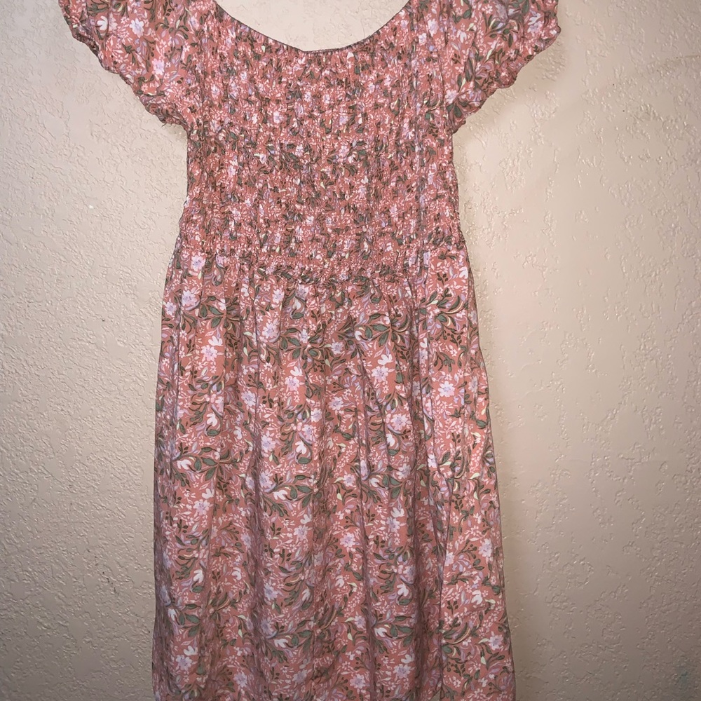 Flattering short casual dress